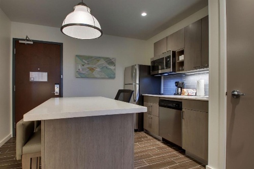 Hyatt House Oak Brook image 15